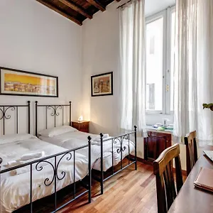 nova-domizia.it-romehotels.com/
